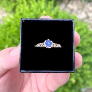 10k Solid White Gold Genuine Star Sapphire Estate Ring (size 7.75)